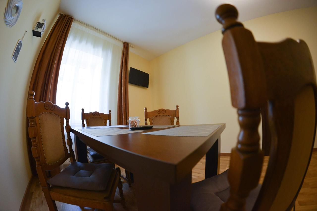 Apartment Luca Poarta Schei Braşov Buitenkant foto